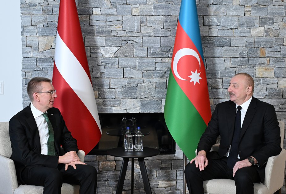 davosda prezident ilham əliyev latviya prezidenti ilə görüşüb.