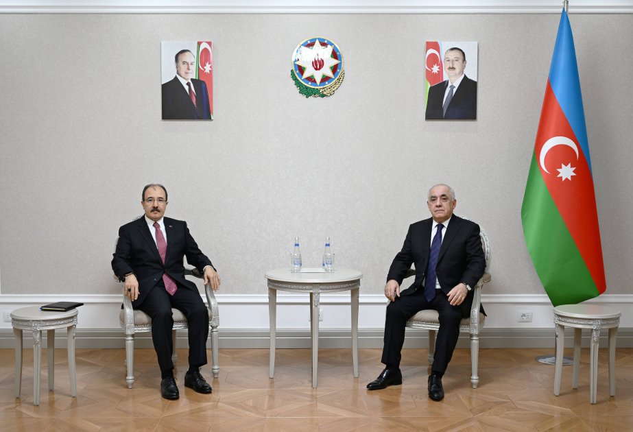 baş nazir əli əsədov türkiyənin azərbaycandakı səfiri ilə görüşüb