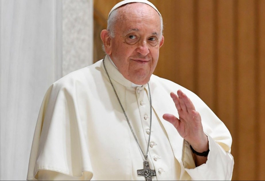 roma papası italiyada ən güvənilən ictimai xadimdir
