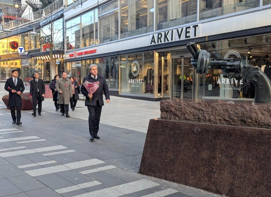 isveçdə 20 yanvar şəhidlərinin xatirəsi anılıb