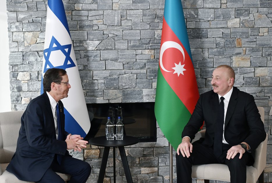 prezident ilham əliyev davosda israil prezidenti ilə görüşüb.