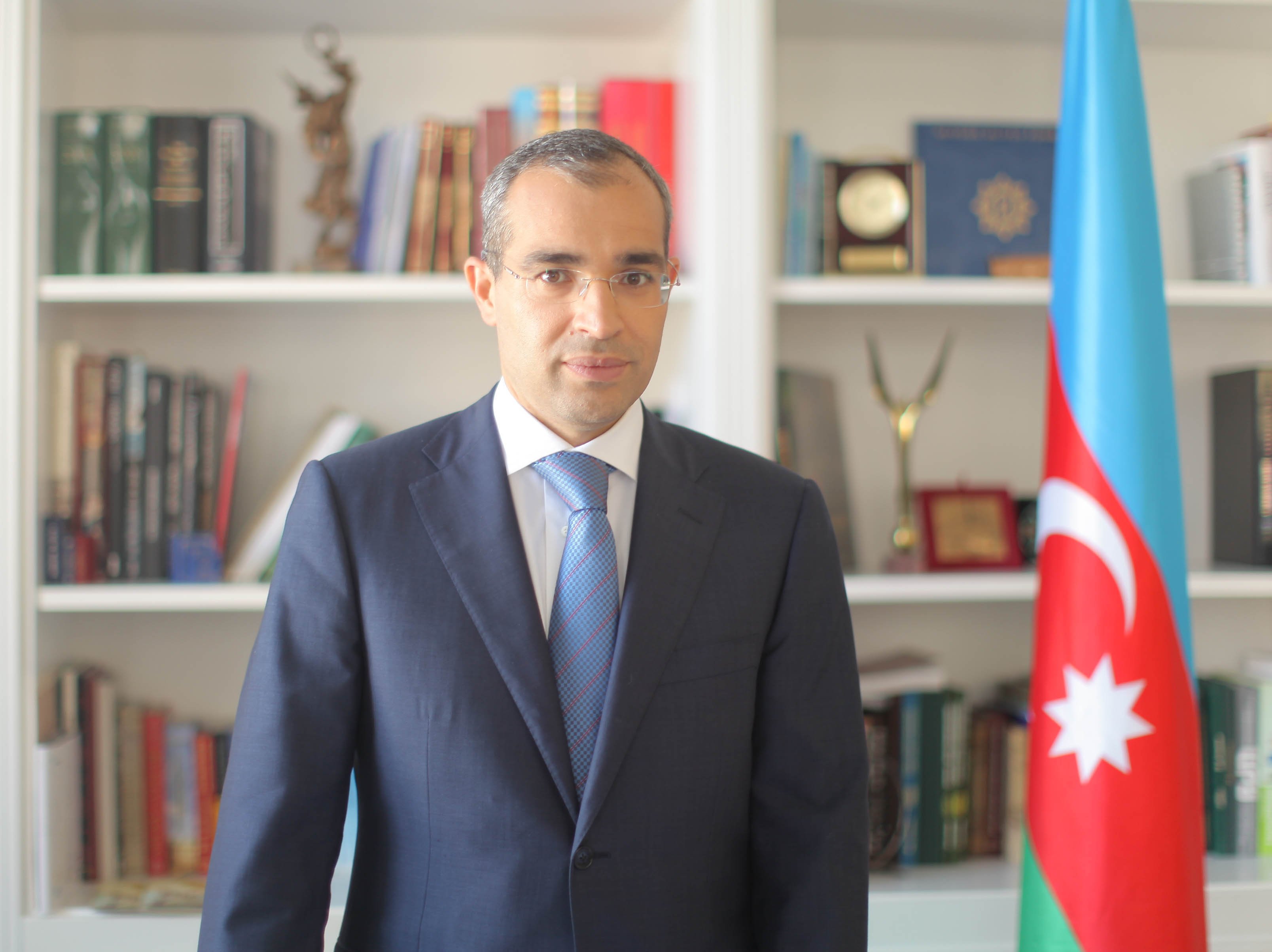 azərbaycan respublikası i̇qtisadiyyat nazirliyi ölkənin iqtisadi siyasətinin həyata keçirilməsində və iqtisadi inkişafın təmin edilməsində müstəsna rol oynayan bir dövlət orqanıdır