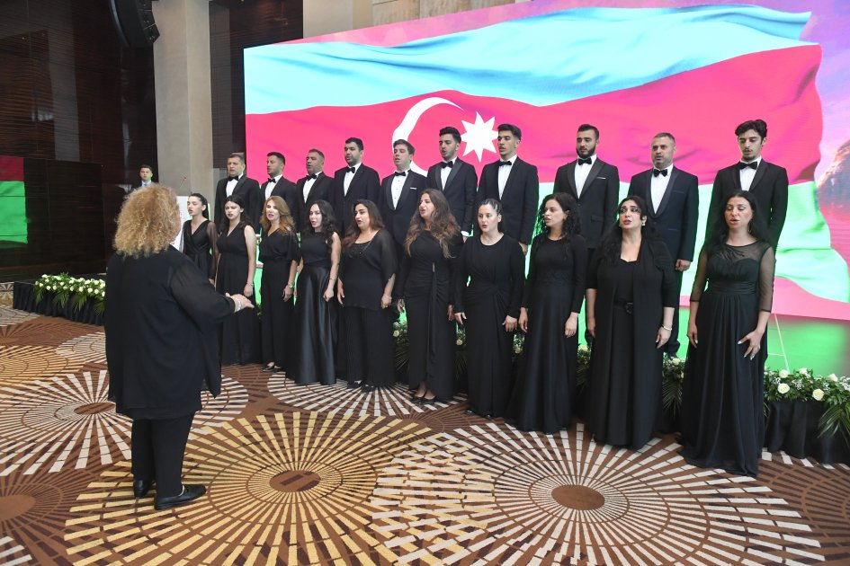 azərbaycan konstitusiyasının 30 illik yubileyinə həsr olunmuş beynəlxalq konfrans və türk-ay-ın birinci konqresi keçirilib