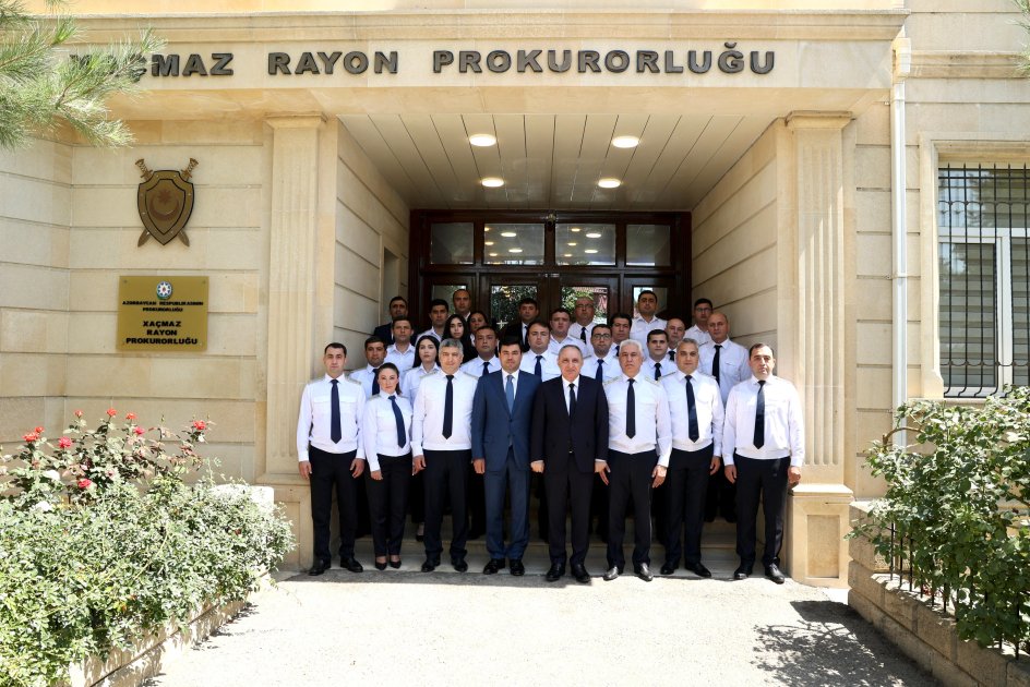 baş prokuror xaçmazda vətəndaşların müraciətlərini dinləyib