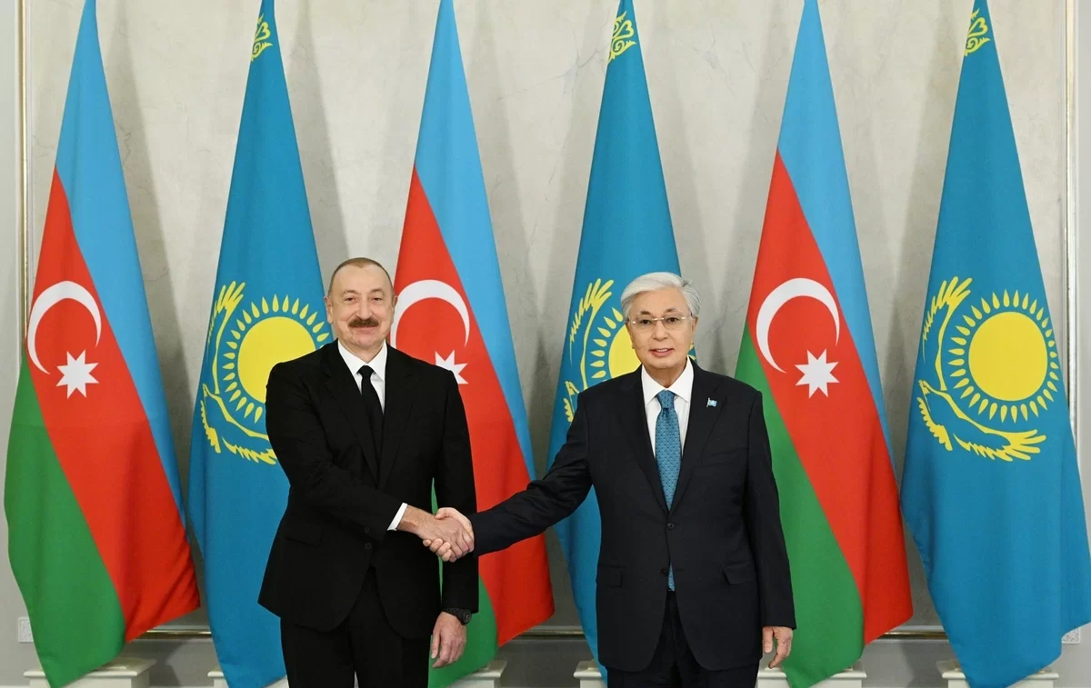 tokayev: "azərbaycan prezidentinin qazaxıstana səfəri böyük əhəmiyyət kəsb edir"