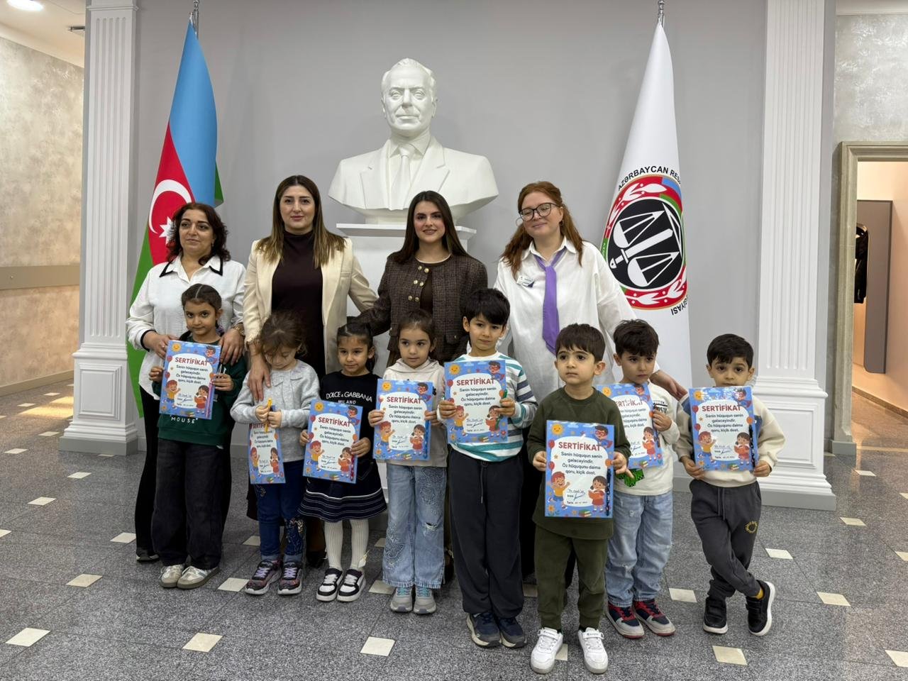 uşaqlar uşaq hüquqları günündə “de fendo” bürosunun qonağı oldu