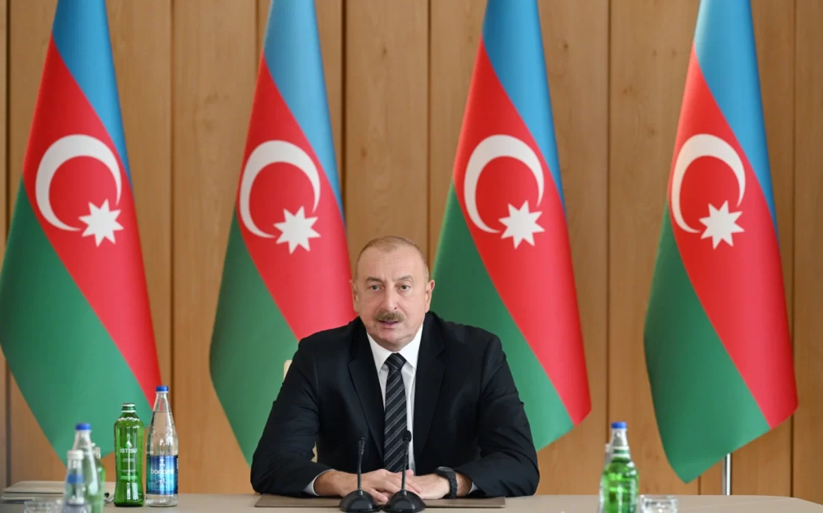 prezident ilham əliyev: "bu gün azərbaycanın hər bir yerində dövlət bayrağı dalğalanır"