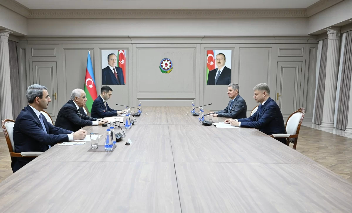 əli əsədov oleq belozyorov ilə görüşüb