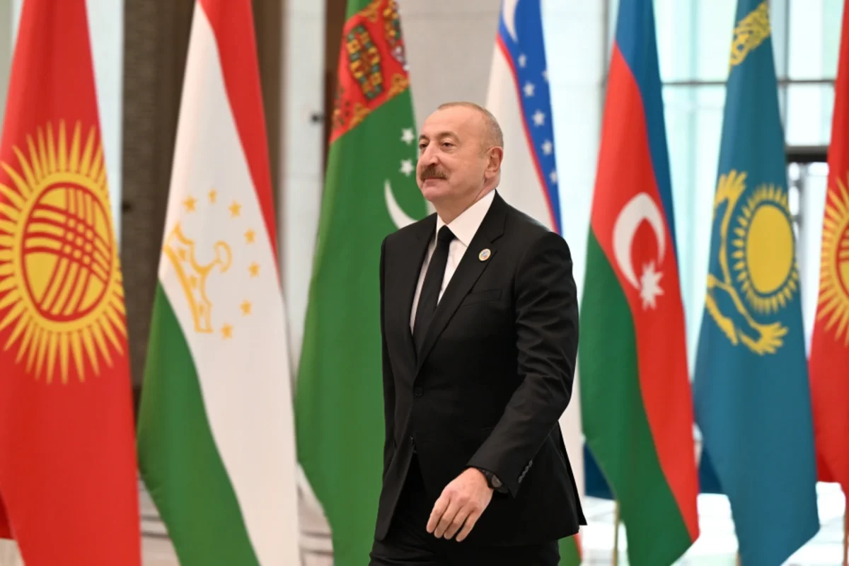 prezident ilham əliyev daşkənddəki konqres mərkəzinə gəlib