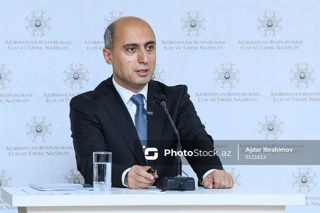 azərbaycanda səkkiz minə yaxın müəllimin müqaviləsinə xitam verilib
