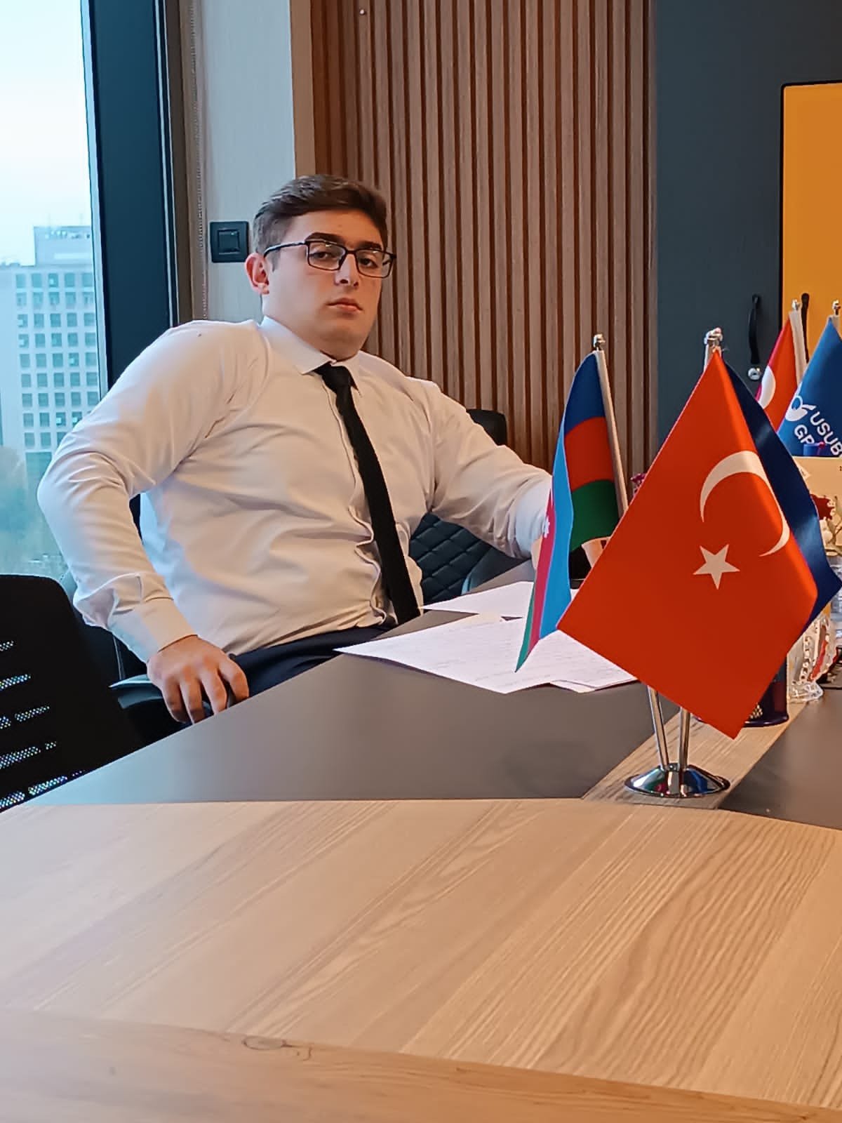"ulu öndər heydər əliyevin əbədi xatirəsinə sadiqlik – azərbaycan gəncliyinin şərəfli missiyası"
