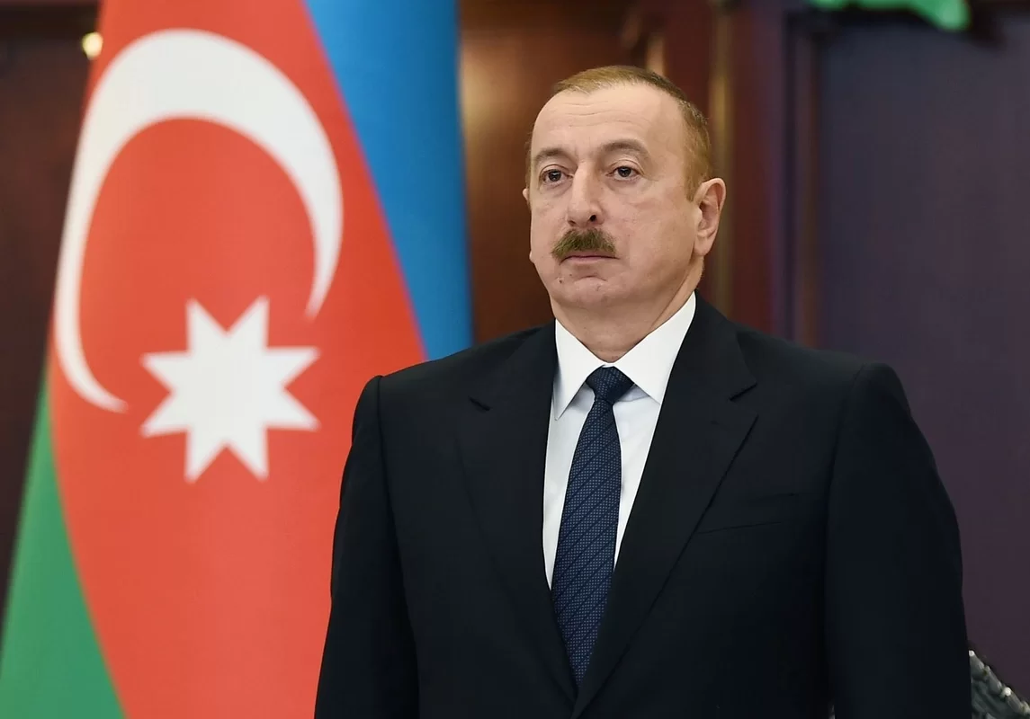 prezident: "bütün azərbaycanlılar bilməlidirlər və bilirlər ki, onların arxasında güclü azərbaycan dövləti dayanıb"