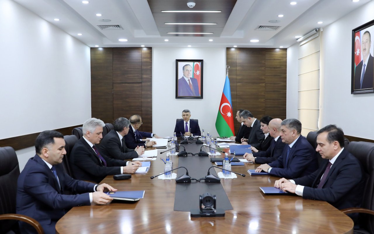 hakimlərin seçki və qiymətləndirilməsi komitələrinə üzvlər seçildi