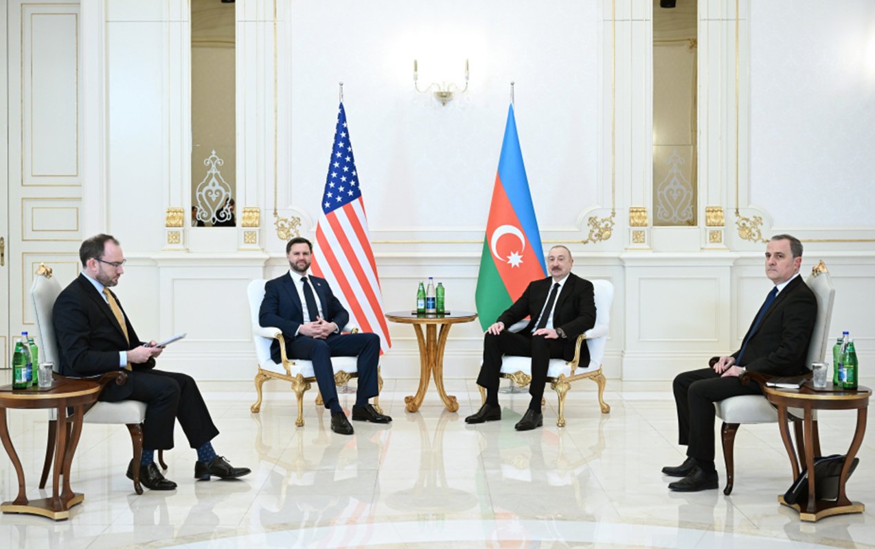 prezidentin venslə məhdud tərkibli görüşü oldu - foto