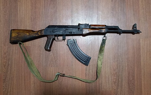 qanunsuz saxlanılan 4 avtomat, 14 tüfəng aşkar edildi