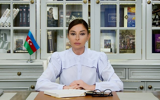 “soyqırımı qurbanlarının nurlu xatirəsini ehtiramla yad edirəm”