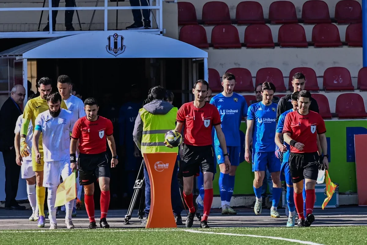 misli premyer liqasında xxx tura start verilir