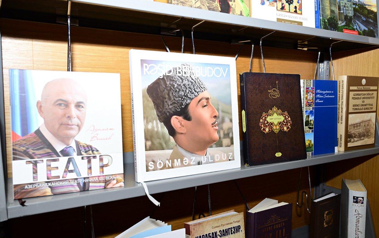 azərbaycanın 19-cu ədəbiyyat guşəsi türkmənistanda yaradıldı - fotolar