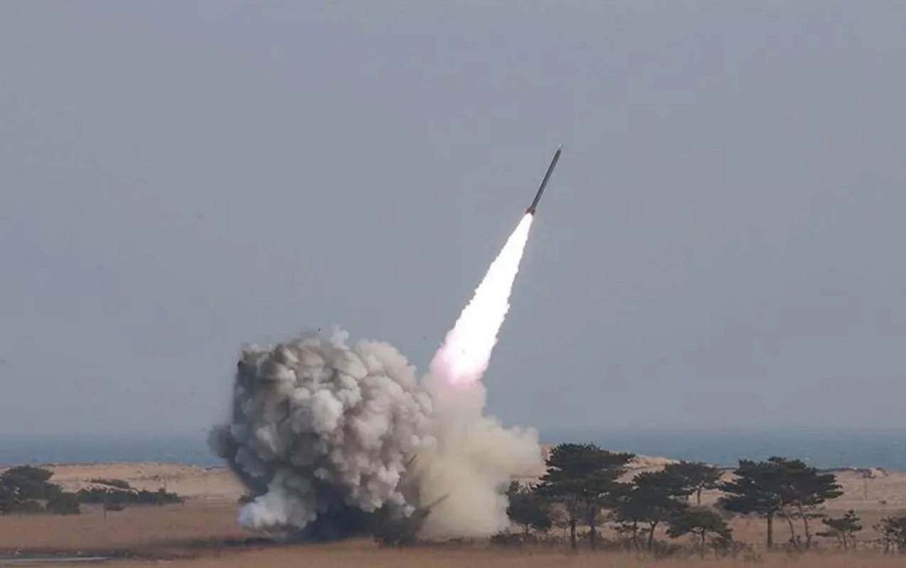 iran bəhreyndəki abş donanmasını hədəf aldı