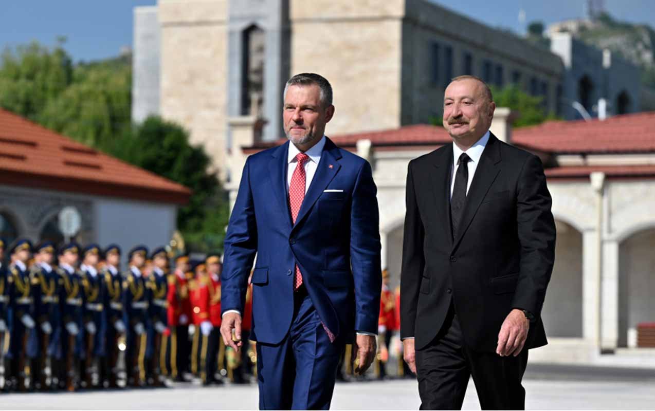 İlham Əliyev həmkarını Şuşada qarşıladı - Fotolar-Video