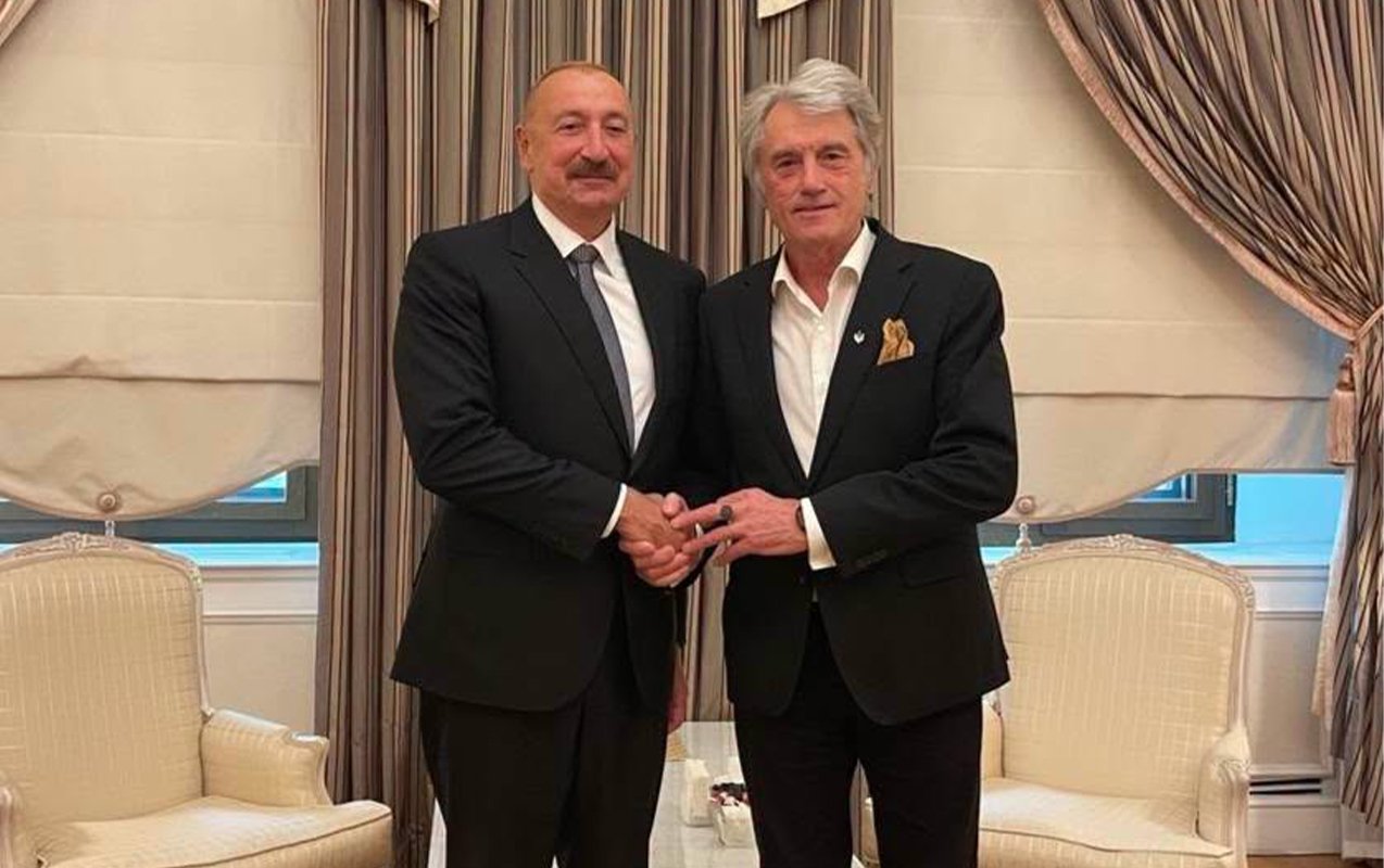 Viktor Yuşşenko İlham Əliyevə təşəkkür etdi - Fotolar