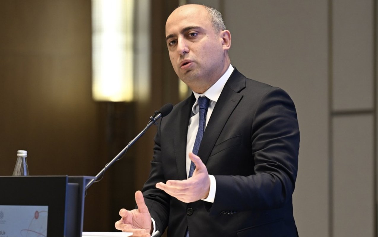 “Məktəb direktorları arzu əsasında işə gəlirlər”