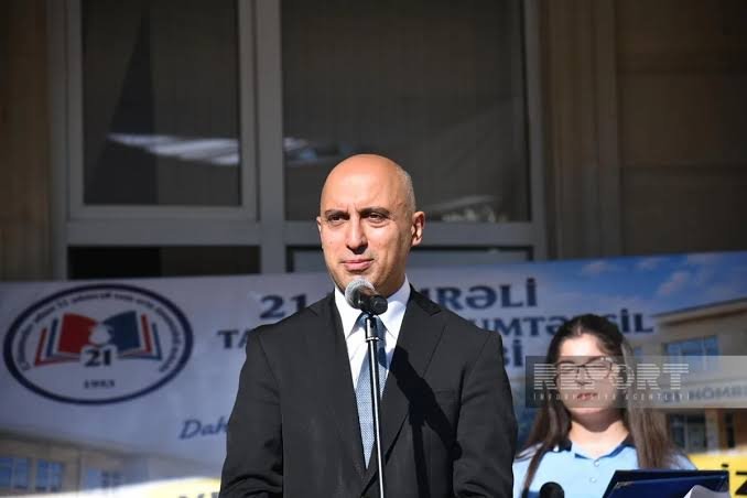 Nazirdən Bilik Günü ilə bağlı paylaşım